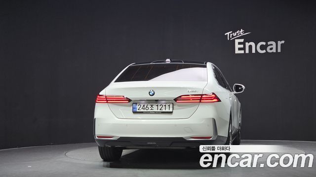 BMW 5-Series 520i