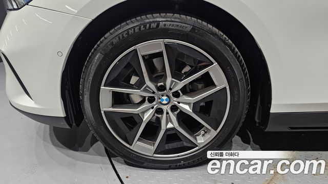 BMW 5-Series 520i