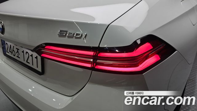 BMW 5-Series 520i