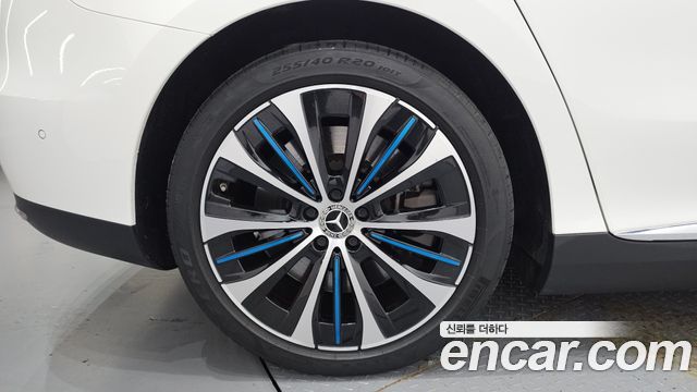Mercedes-Benz EQE EQE350+