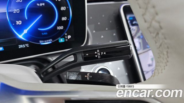 Mercedes-Benz EQE EQE350+