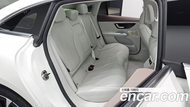 Mercedes-Benz EQE EQE350+