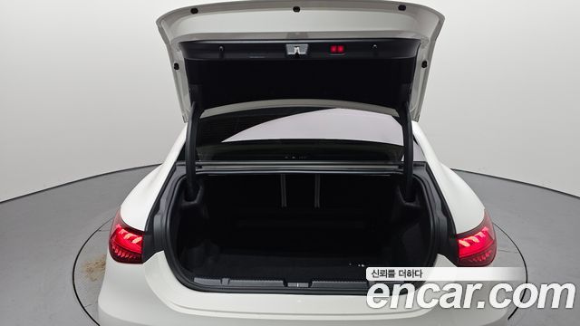 Mercedes-Benz EQE EQE350+