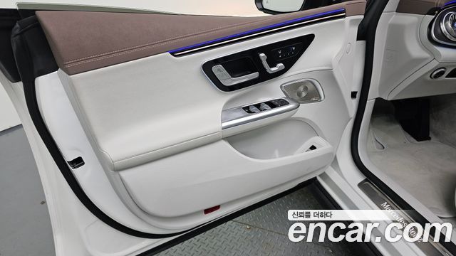 Mercedes-Benz EQE EQE350+