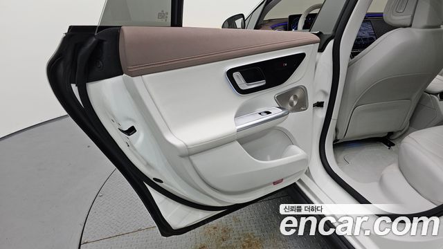 Mercedes-Benz EQE EQE350+