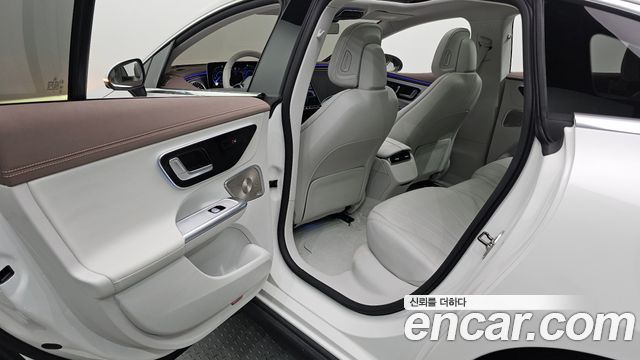 Mercedes-Benz EQE EQE350+