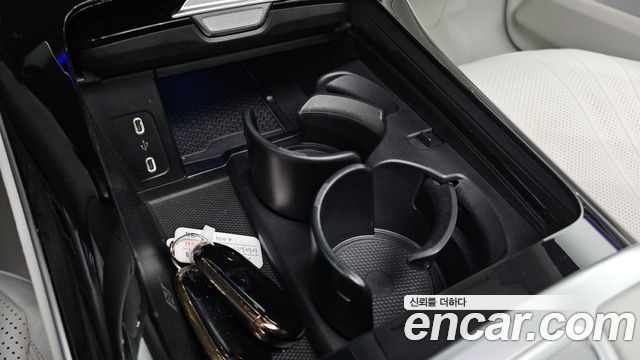Mercedes-Benz EQE EQE350+