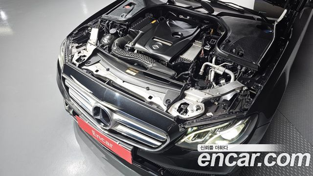 Mercedes-Benz E-Class E200 Avantgarde