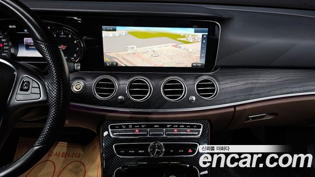 Mercedes-Benz E-Class E200 Avantgarde