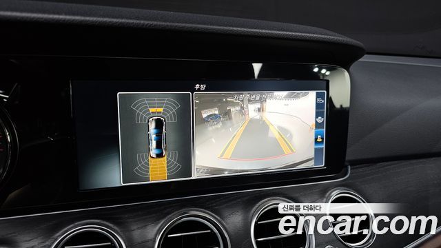 Mercedes-Benz E-Class E200 Avantgarde