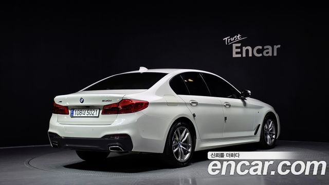 BMW 5-Series 530i xDrive M Sport Package