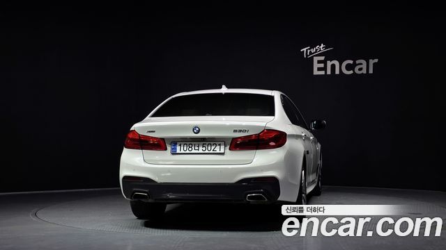 BMW 5-Series 530i xDrive M Sport Package