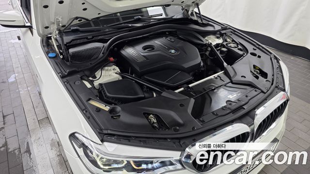 BMW 5-Series 530i xDrive M Sport Package