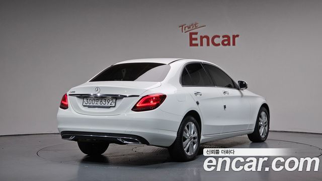 Mercedes-Benz C-Class C200