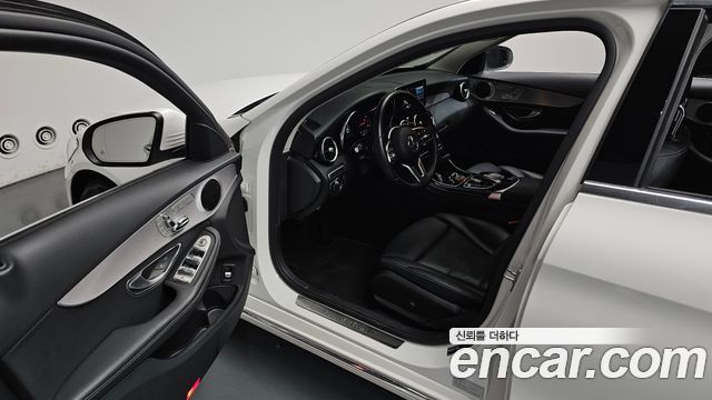 Mercedes-Benz C-Class C200