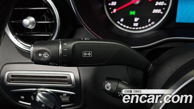 Mercedes-Benz C-Class C200