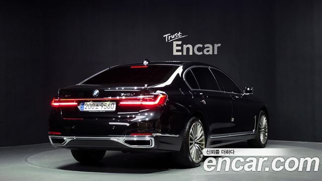 BMW 7-Series 740Li xDrive Design Pure Excellence