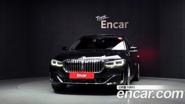 BMW 7-Series 740Li xDrive Design Pure Excellence
