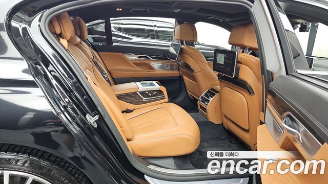 BMW 7-Series 740Li xDrive Design Pure Excellence