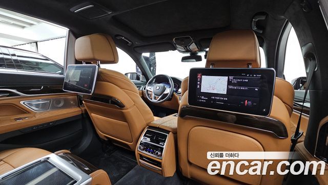 BMW 7-Series 740Li xDrive Design Pure Excellence