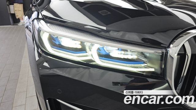 BMW 7-Series 740Li xDrive Design Pure Excellence