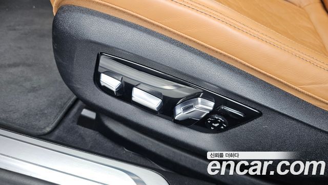 BMW 7-Series 740Li xDrive Design Pure Excellence