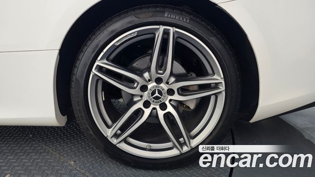 Mercedes-Benz E-Class E220d Cabriolet