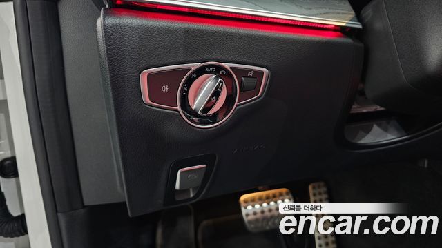 Mercedes-Benz E-Class E220d Cabriolet