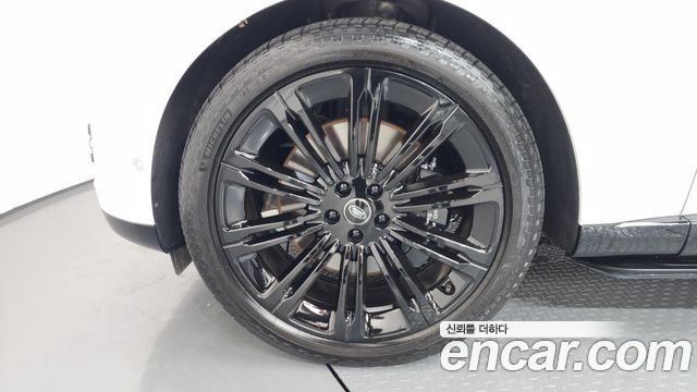 Land Rover Range Rover P530 Autobiography Long Wheel Base