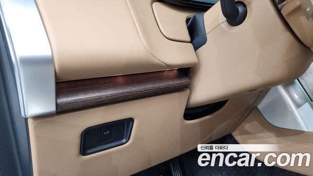 Land Rover Range Rover P530 Autobiography Long Wheel Base
