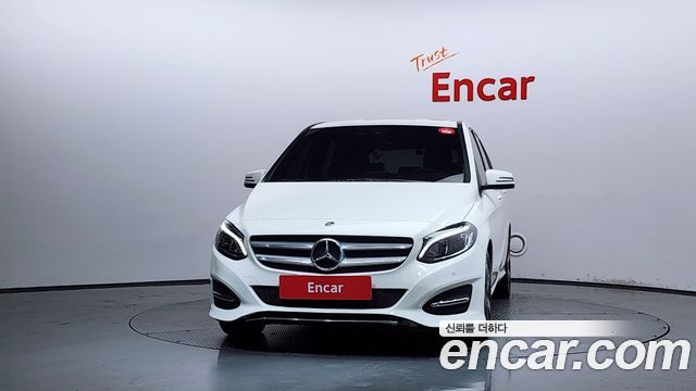 Mercedes-Benz B-Class B220