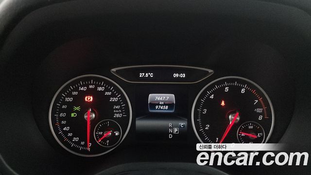 Mercedes-Benz B-Class B220