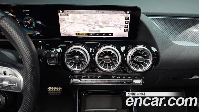 Mercedes-Benz GLA-Class GLA45 AMG 4MATIC+
