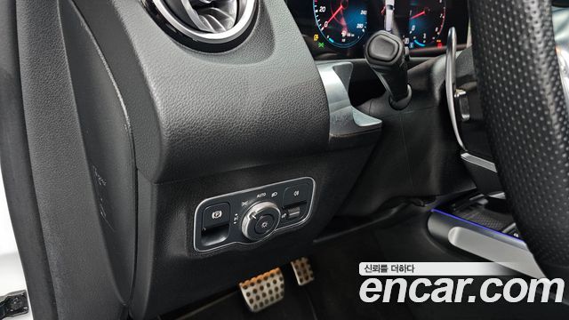 Mercedes-Benz GLB-Class AMG GLB35 4MATIC