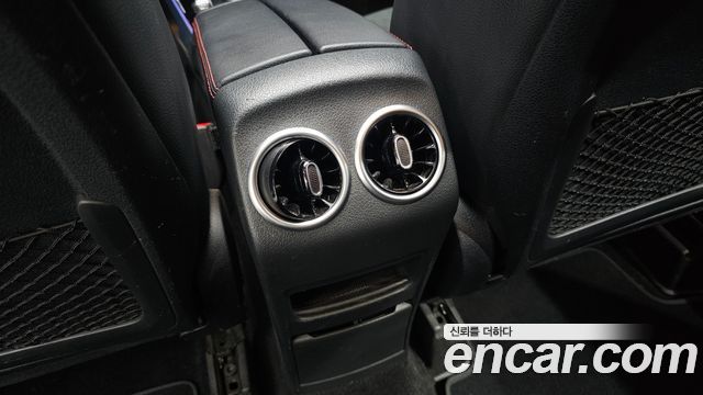 Mercedes-Benz GLB-Class AMG GLB35 4MATIC