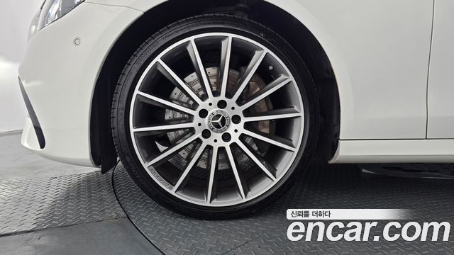 Mercedes-Benz E-Class E350 4MATIC AMG Line