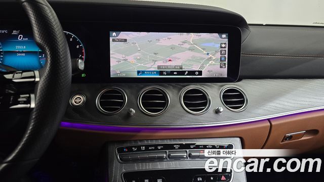Mercedes-Benz E-Class E350 4MATIC AMG Line