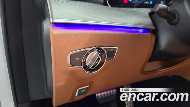 Mercedes-Benz E-Class E350 4MATIC AMG Line