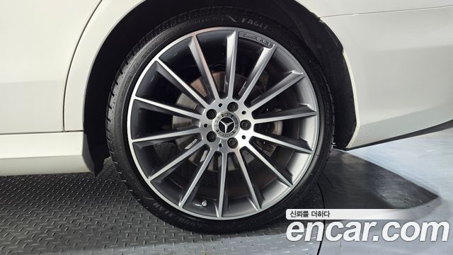 Mercedes-Benz E-Class E350 4MATIC AMG Line