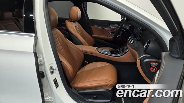Mercedes-Benz E-Class E350 4MATIC AMG Line