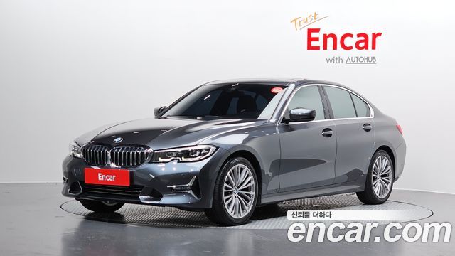 BMW 3-Series 320i Luxury