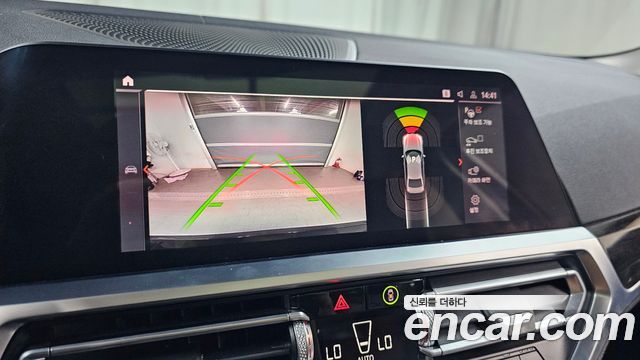 BMW 3-Series 320i Luxury