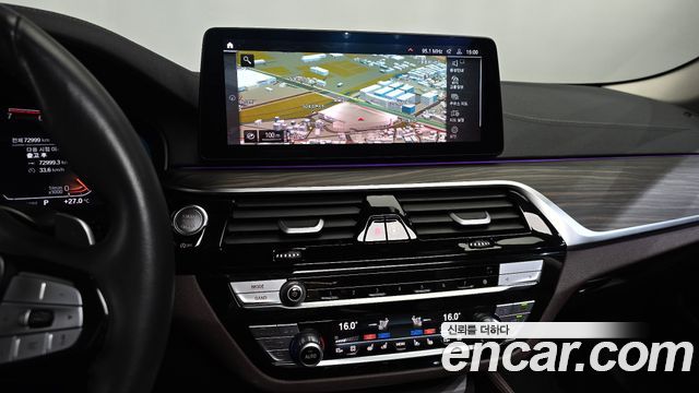BMW 5-Series 530i xDrive Luxury
