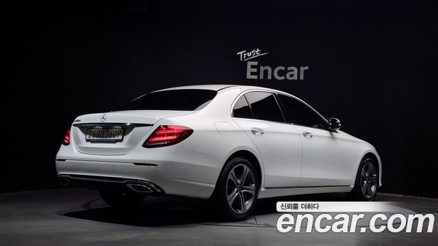 Mercedes-Benz E-Class E220d Avantgarde