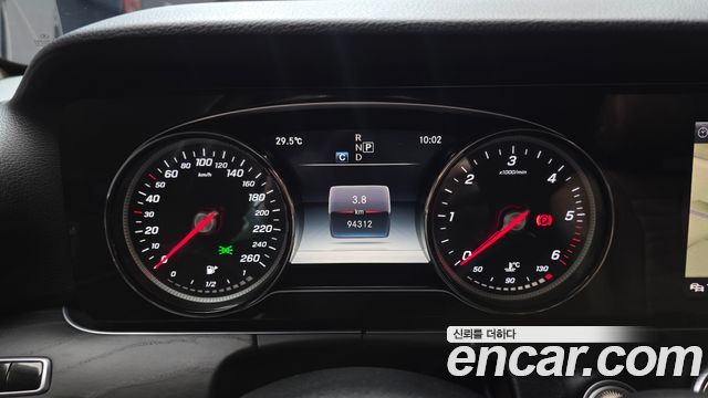 Mercedes-Benz E-Class E220d Avantgarde