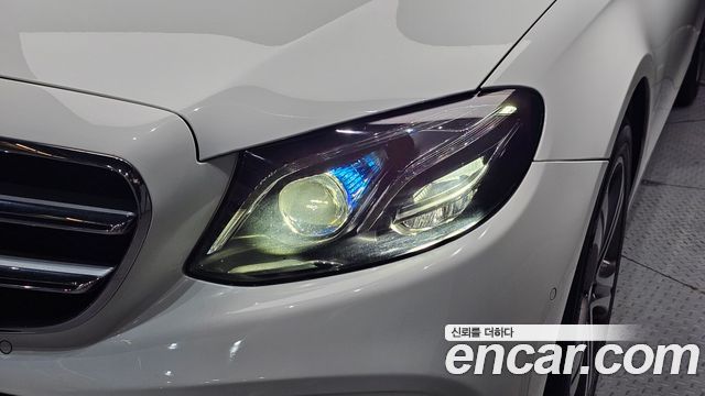 Mercedes-Benz E-Class E220d Avantgarde
