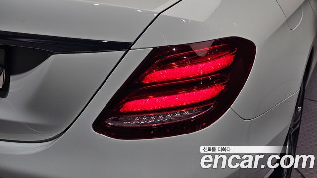 Mercedes-Benz E-Class E220d Avantgarde