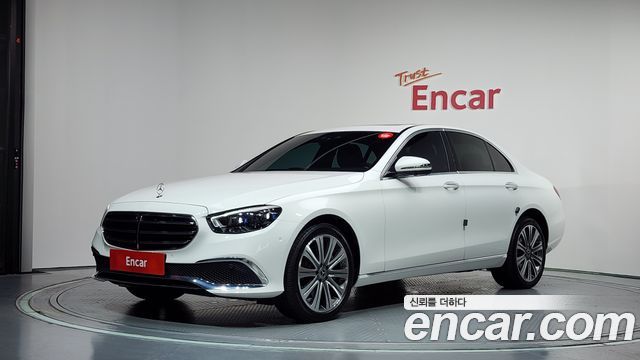 Mercedes-Benz E-Class E300e 4MATIC Exclusive