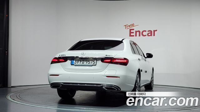 Mercedes-Benz E-Class E300e 4MATIC Exclusive