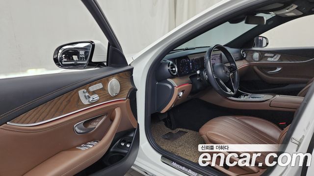Mercedes-Benz E-Class E300e 4MATIC Exclusive
